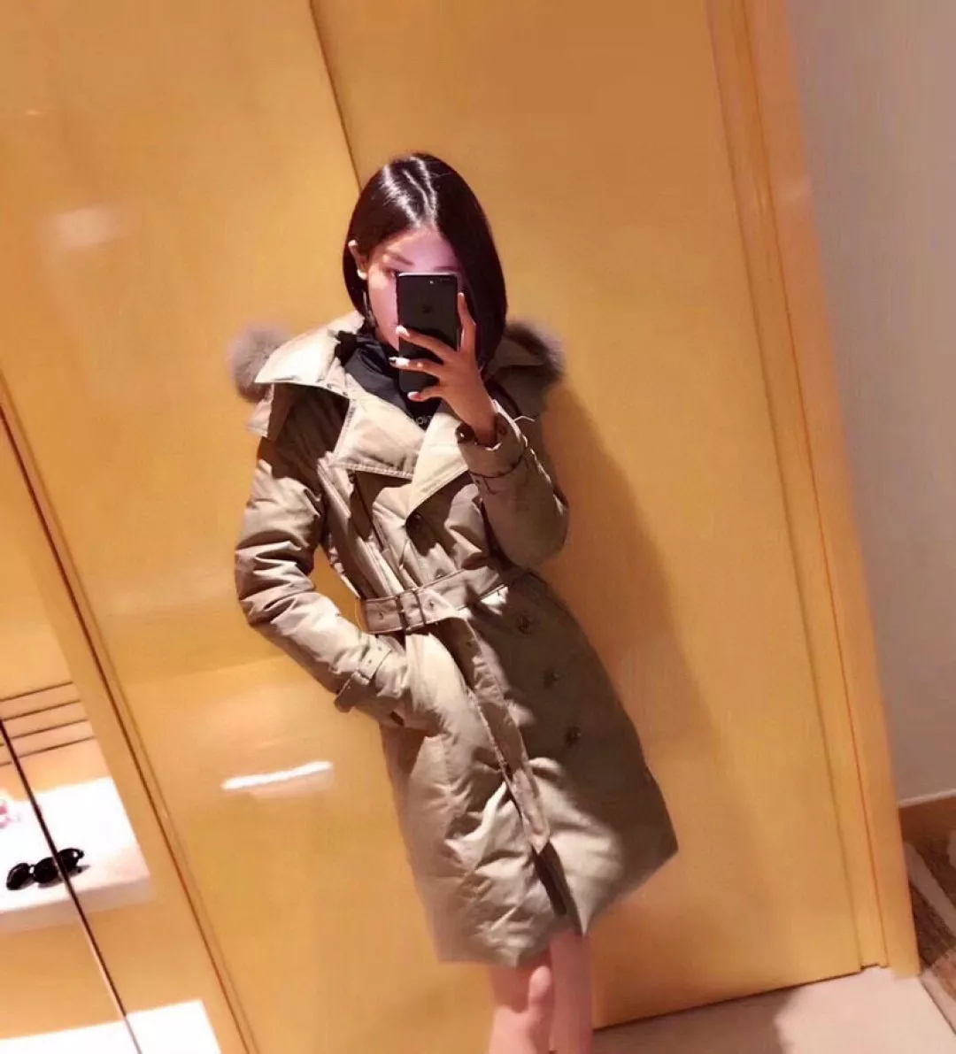 버버리 폭스퍼 탈부착 롱 더블버튼 다운 코트 상세 이미지 19