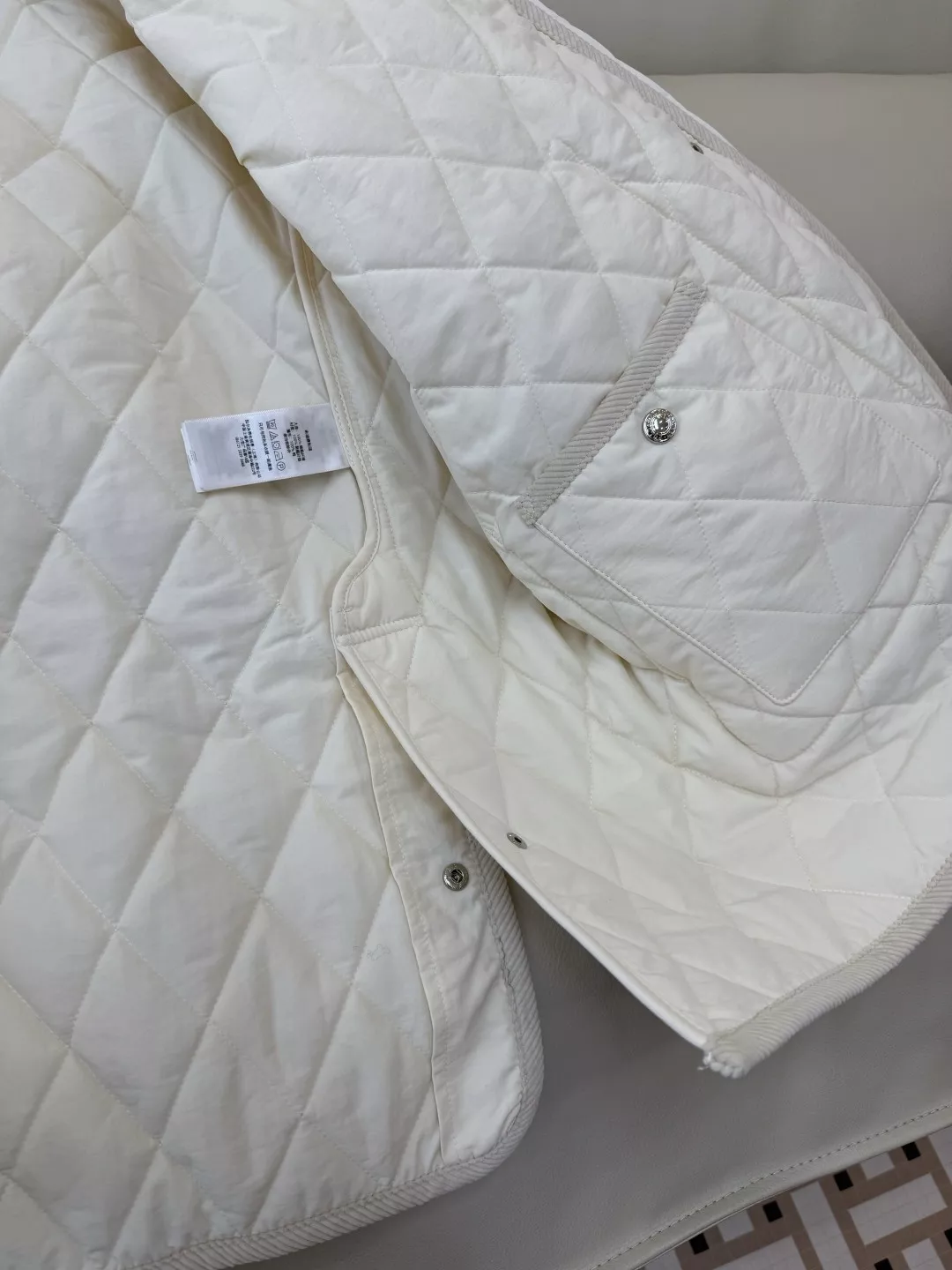 폴로 다이아 퀼팅 코듀로이 카라 롱 패딩 상세 이미지 7