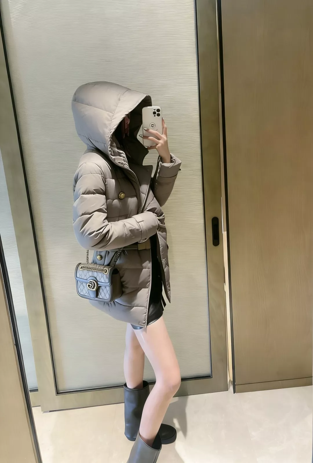 버버리 더블브레스트 벨트 후드 쇼트 다운 재킷 상세 이미지 12
