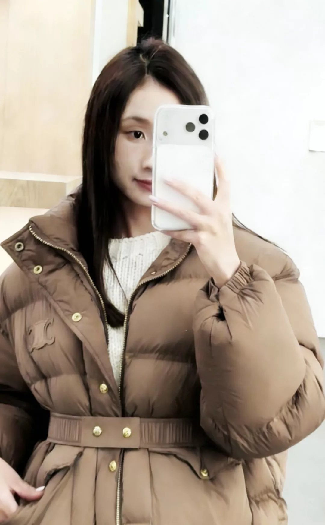 셀린느 스탠드카라 벨트 슬림핏 미들 다운 패딩 상세 이미지 12