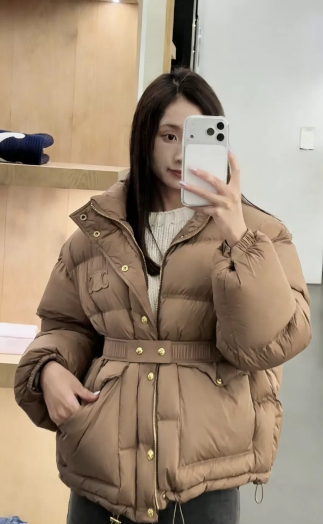 셀린느 스탠드카라 벨트 슬림핏 미들 다운 패딩 상세 이미지 11