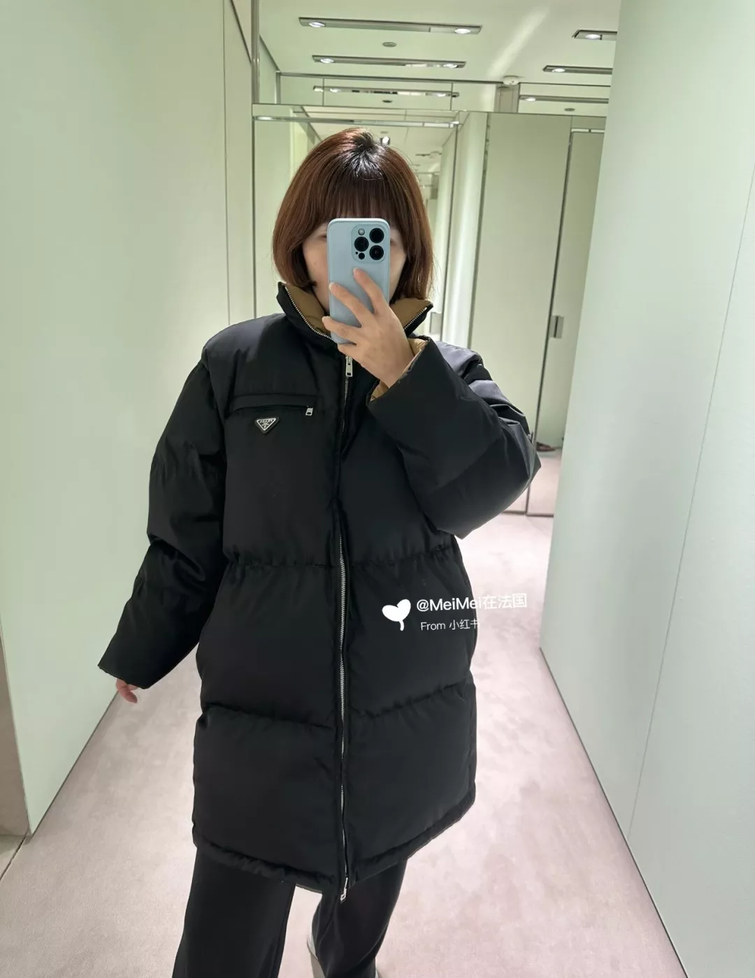 프라다 삼각 로고 스탠드카라 롱 구스다운 패딩 상세 이미지 15