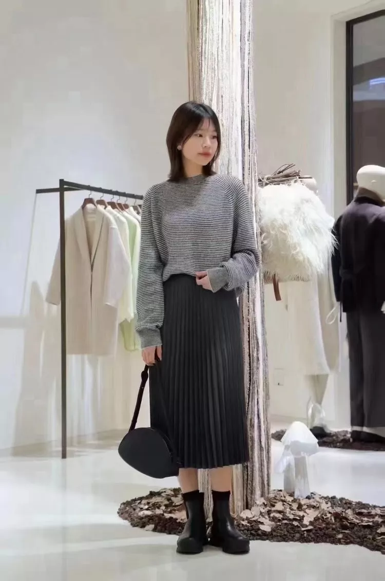 아이시클 딥그레이 메리노 울 아코디언 플리츠 롱 스커트 상세 이미지 5
