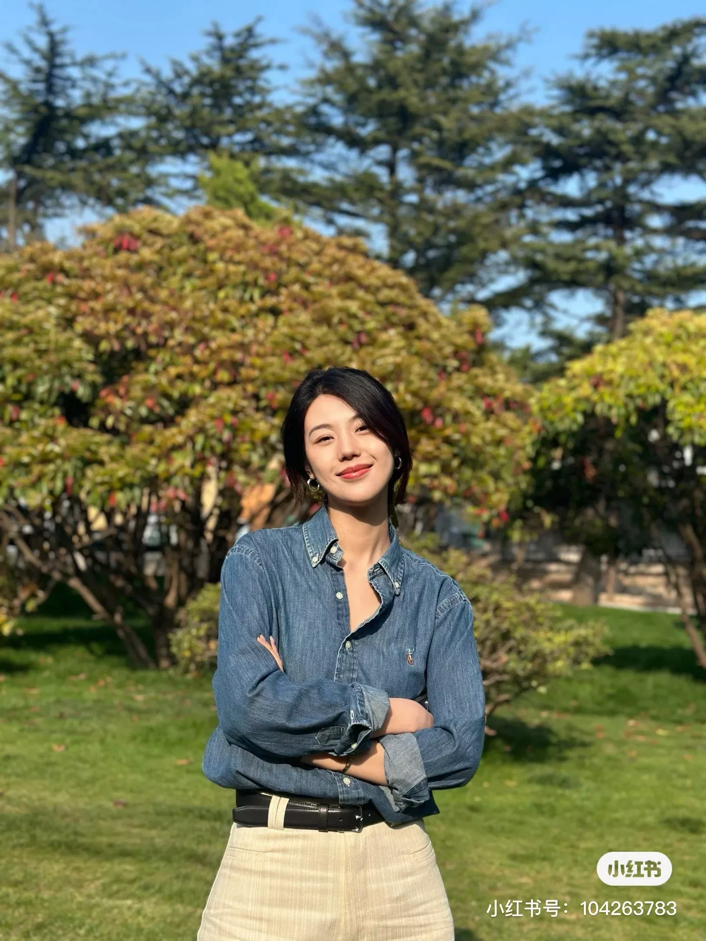 랄프로렌 여성 클래식 슬림핏 데님 셔츠 포니 로고 상세 이미지 25