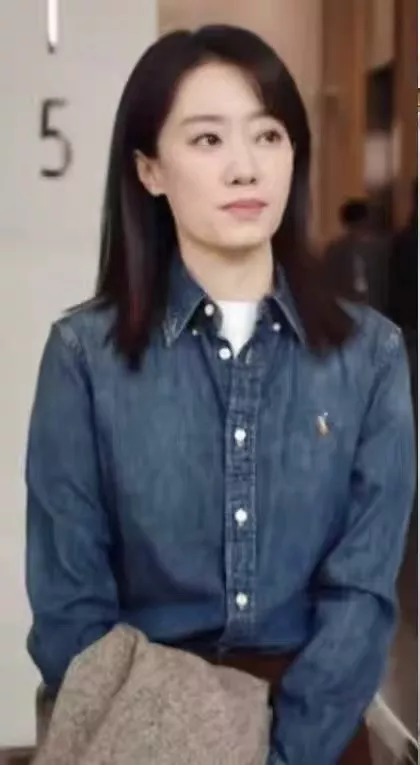 랄프로렌 여성 클래식 슬림핏 데님 셔츠 포니 로고 상세 이미지 24
