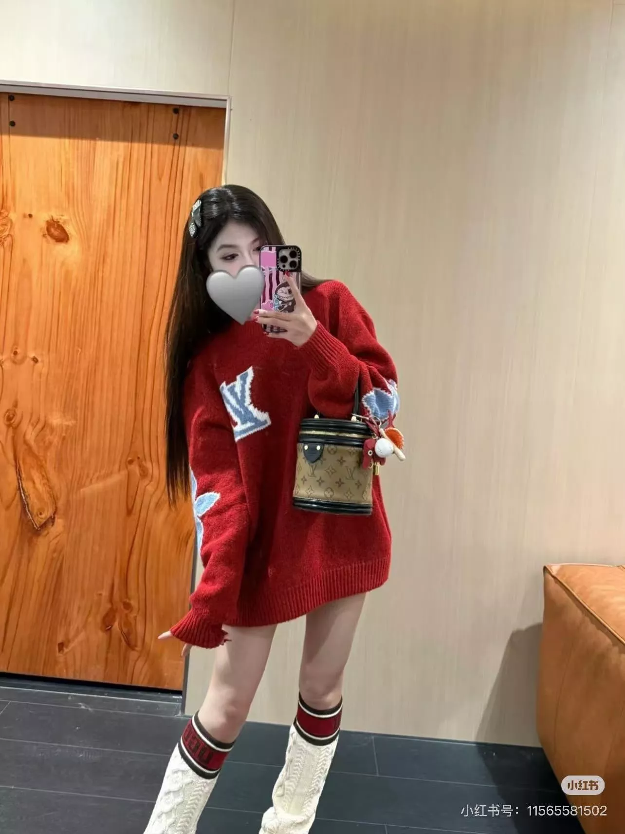 루이비통 LV 로고 모노그램 플라워 라운드 니트 풀오버 상세 이미지 24