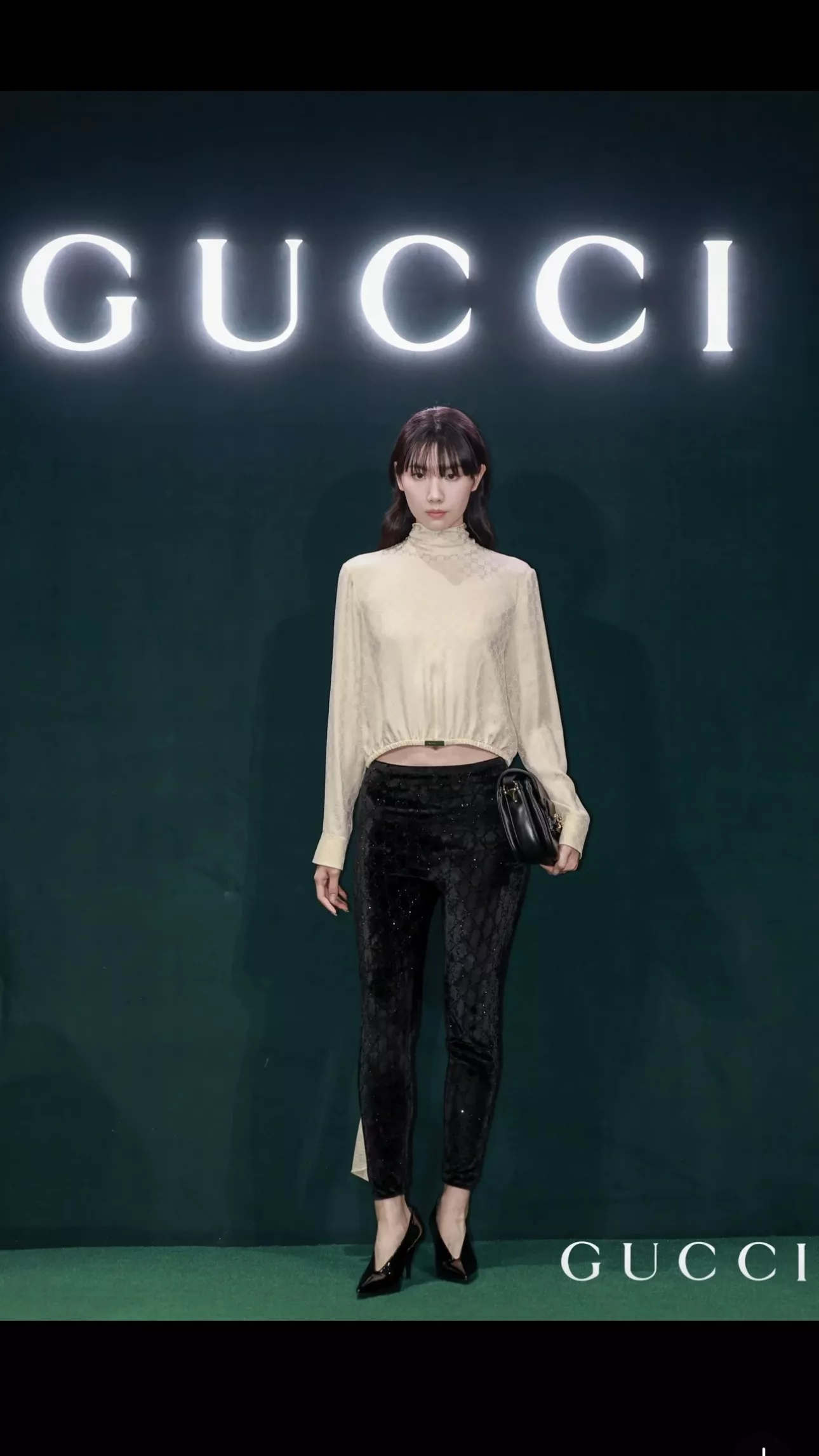 구찌 GG 패턴 스톤 장식 벨벳 하이웨이스트 레깅스 상세 이미지 38