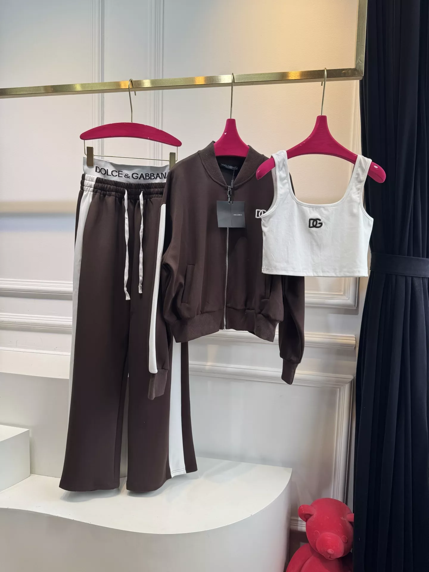 돌체앤가바나 25FW 캐주얼 스포츠 3피스 세트 상세 이미지 2