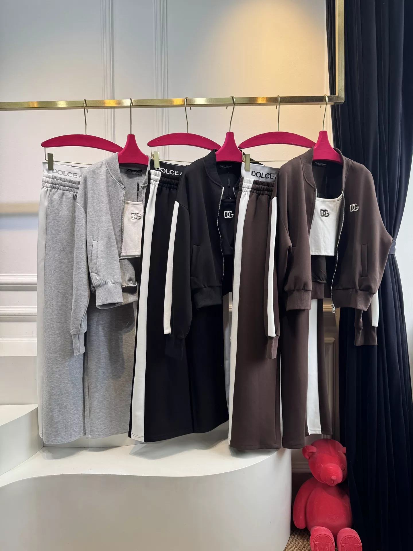 돌체앤가바나 25FW 캐주얼 스포츠 3피스 세트 상세 이미지 1