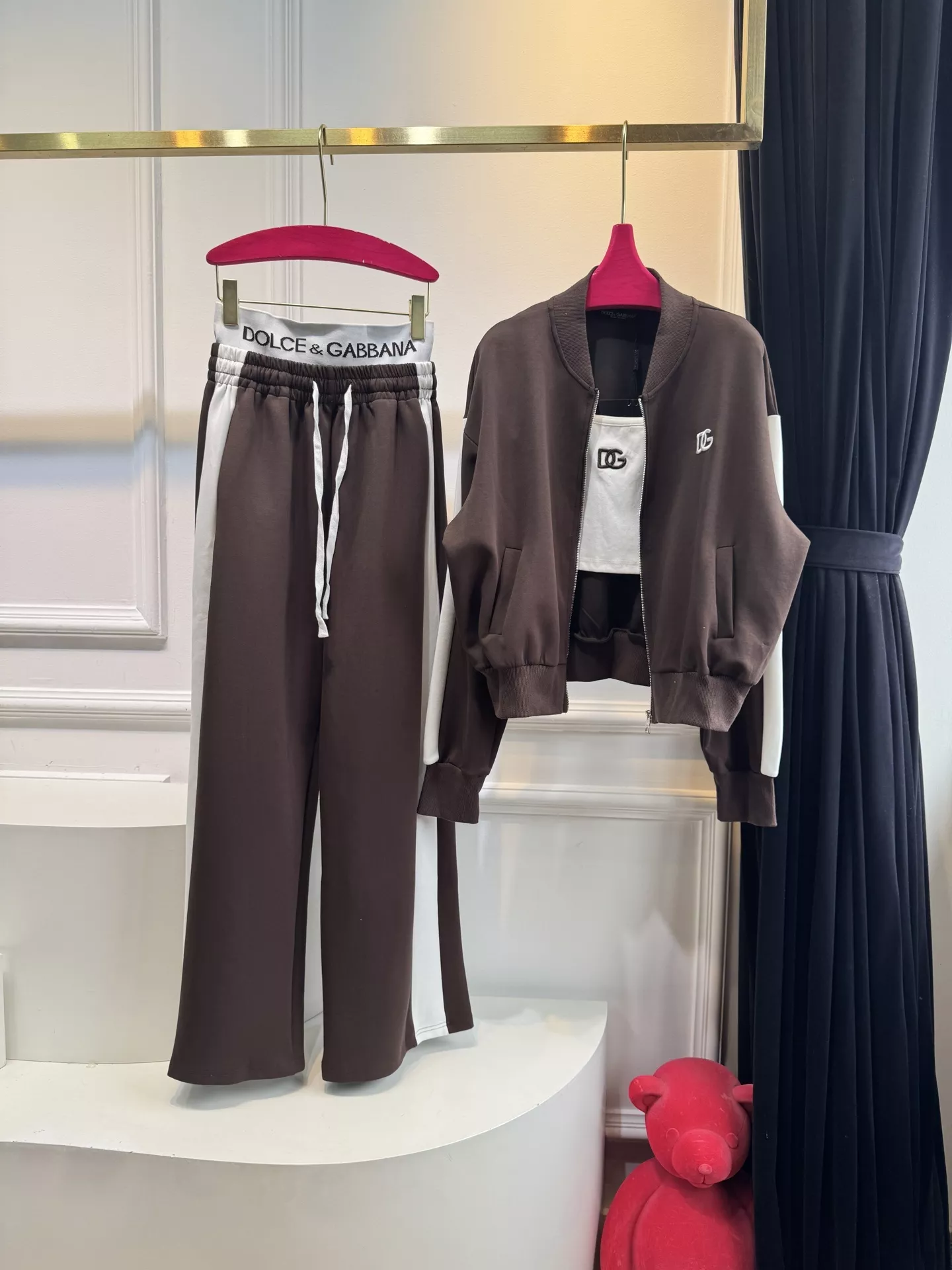 돌체앤가바나 25FW 캐주얼 스포츠 3피스 세트 상세 이미지 4