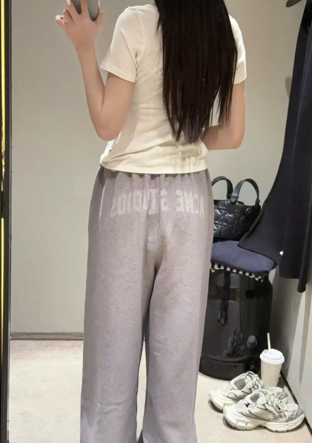 아크네스튜디오 그라데이션 스프레이 빈티지 기모 밴딩 와이드 팬츠 상세 이미지 44