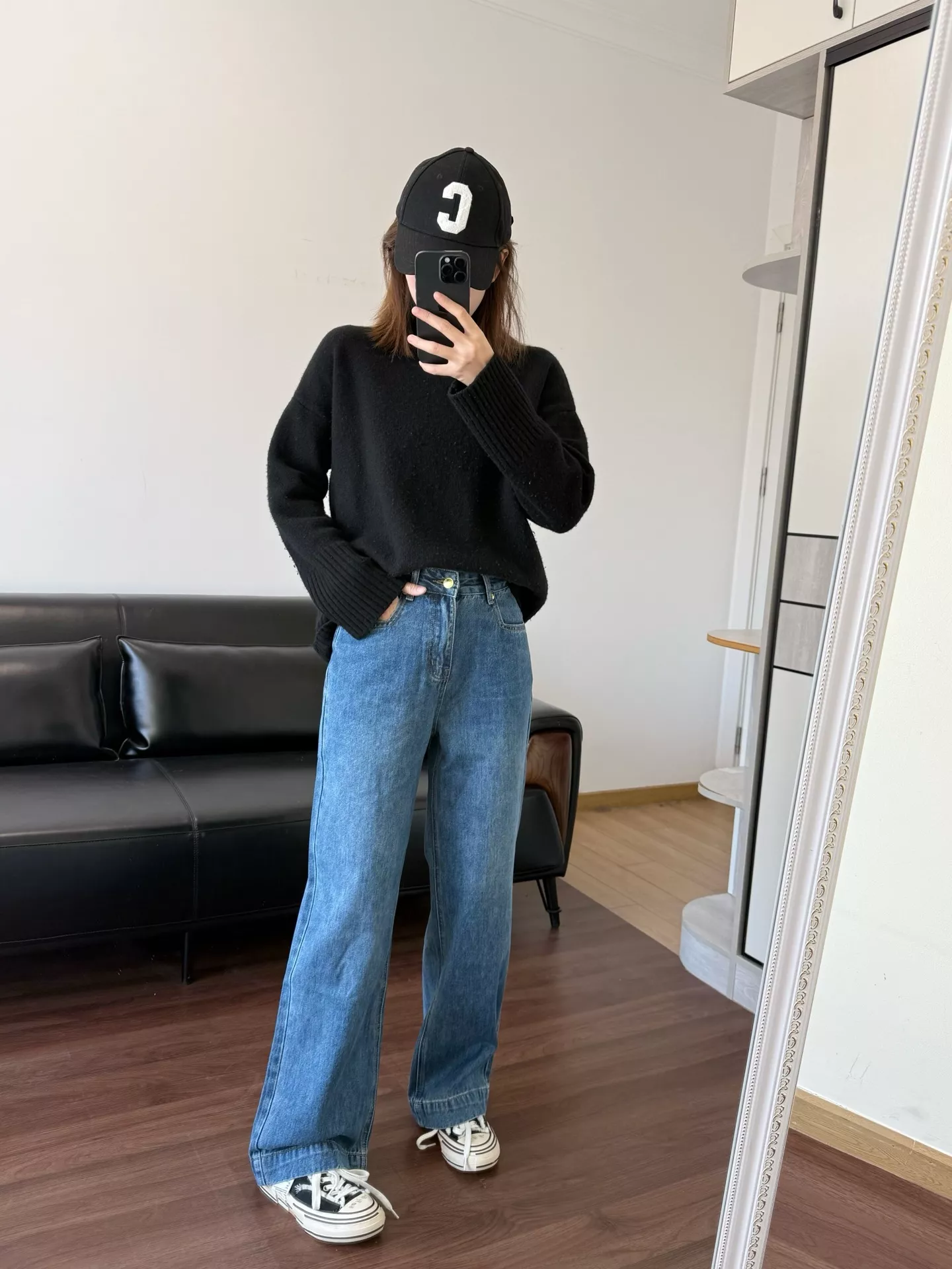 루이비통 모노그램 자수 스트레이트 데님 팬츠 상세 이미지 29