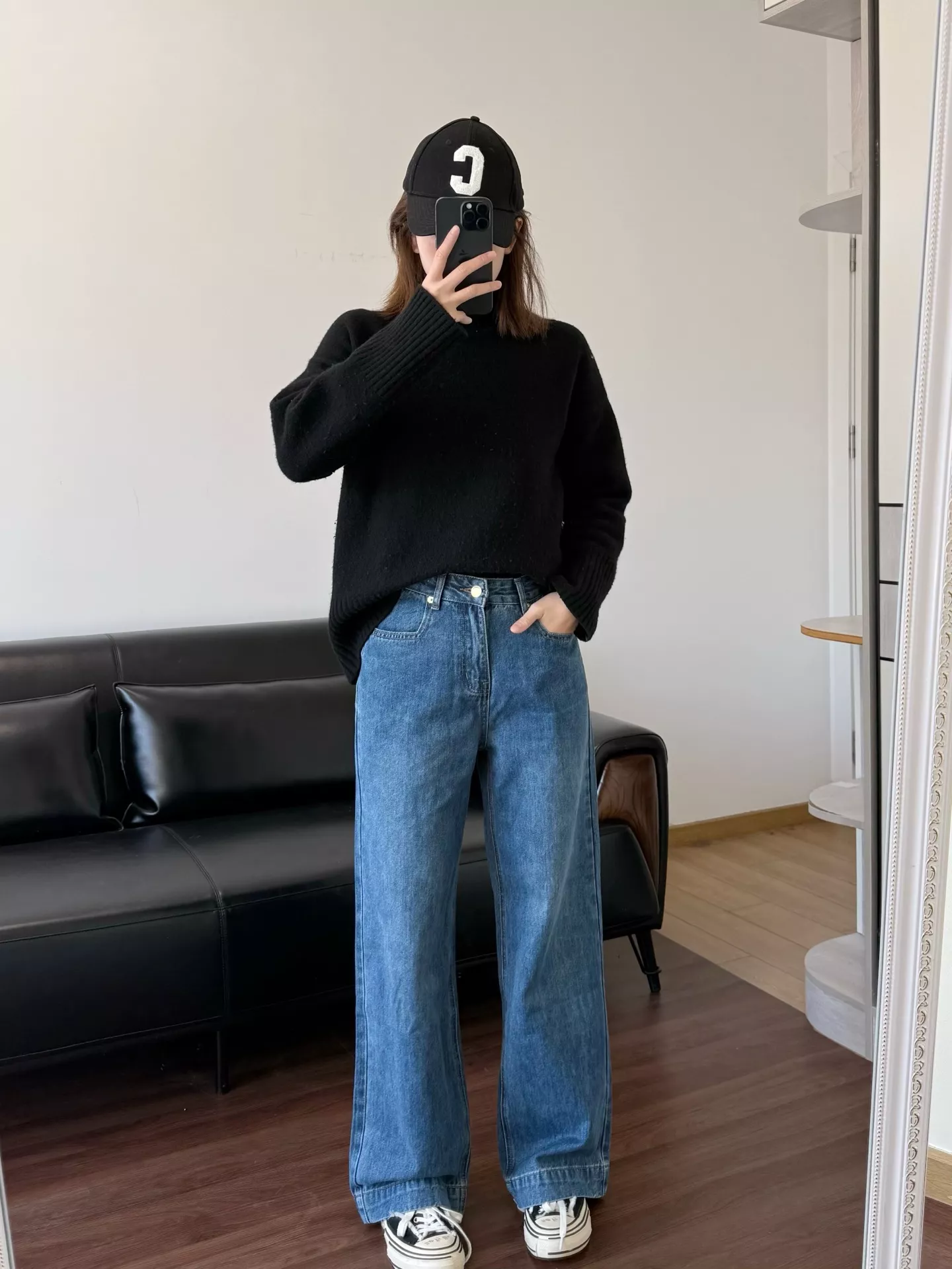 루이비통 모노그램 자수 스트레이트 데님 팬츠 상세 이미지 32