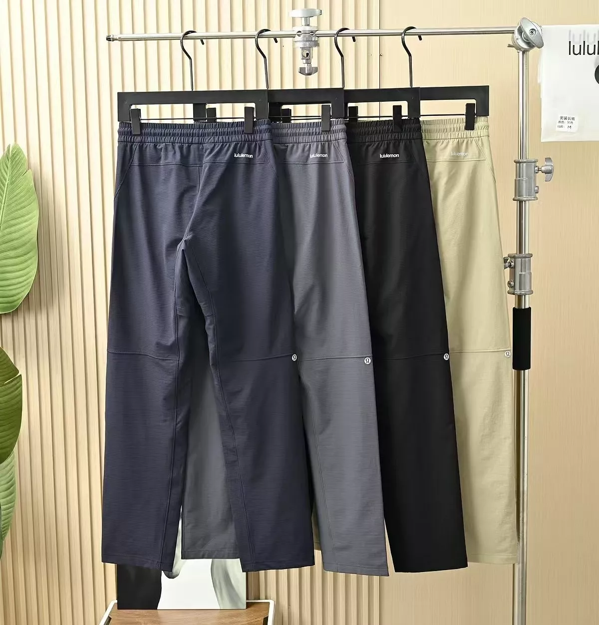 룰루레몬 남성 경량 나일론 스트레치 우븐 롱팬츠 상세 이미지 2
