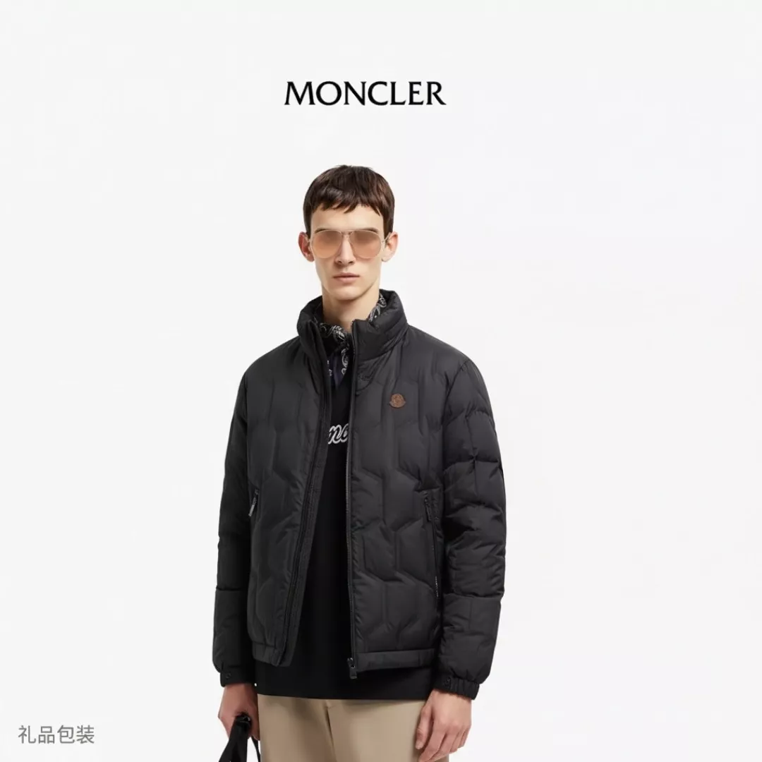 몽클레어 3D 로고 라이트 스탠드카라 다운 재킷 상세 이미지 8