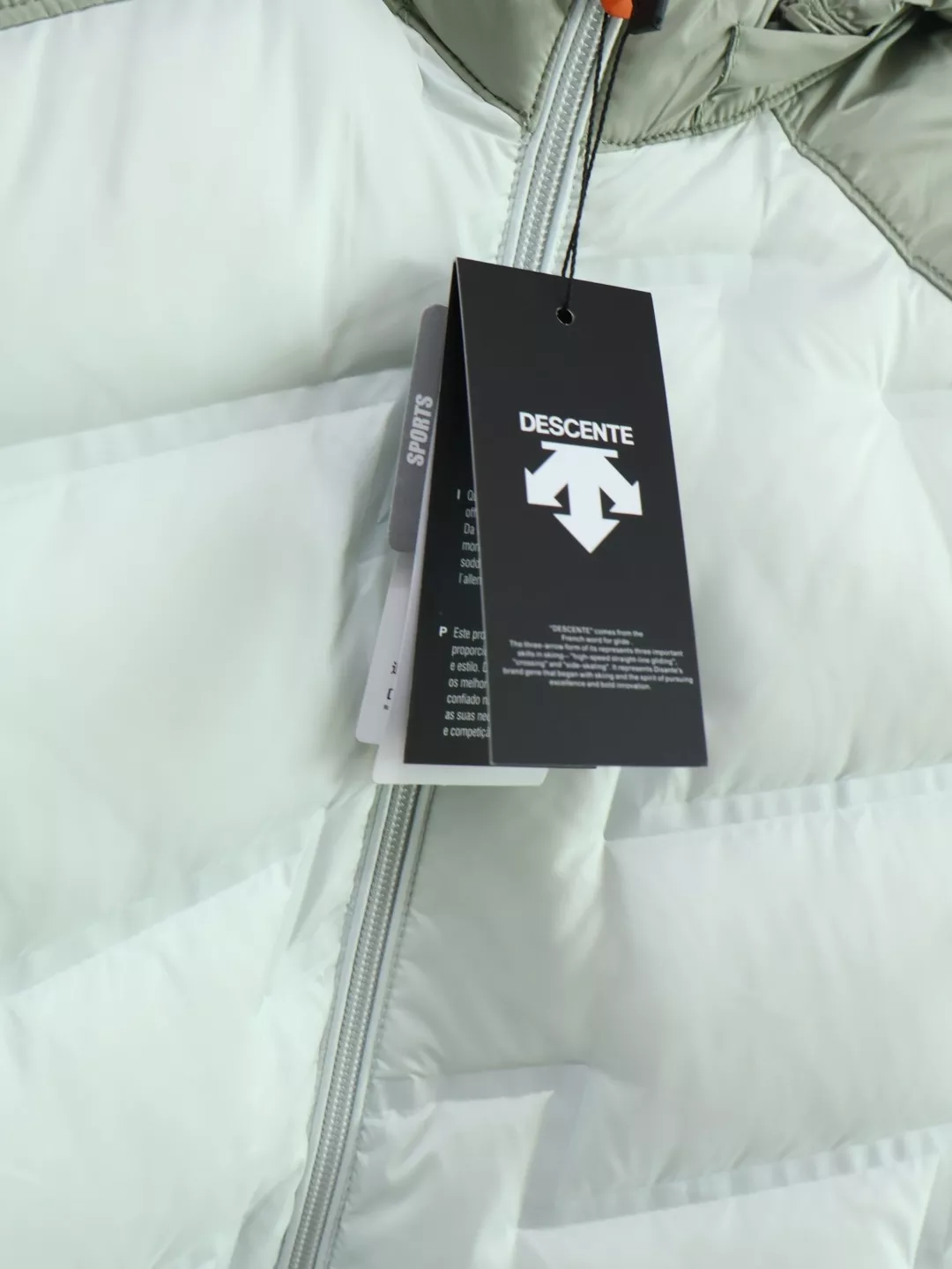 휠라 후드 아웃도어 다운 패딩 재킷 상세 이미지 26