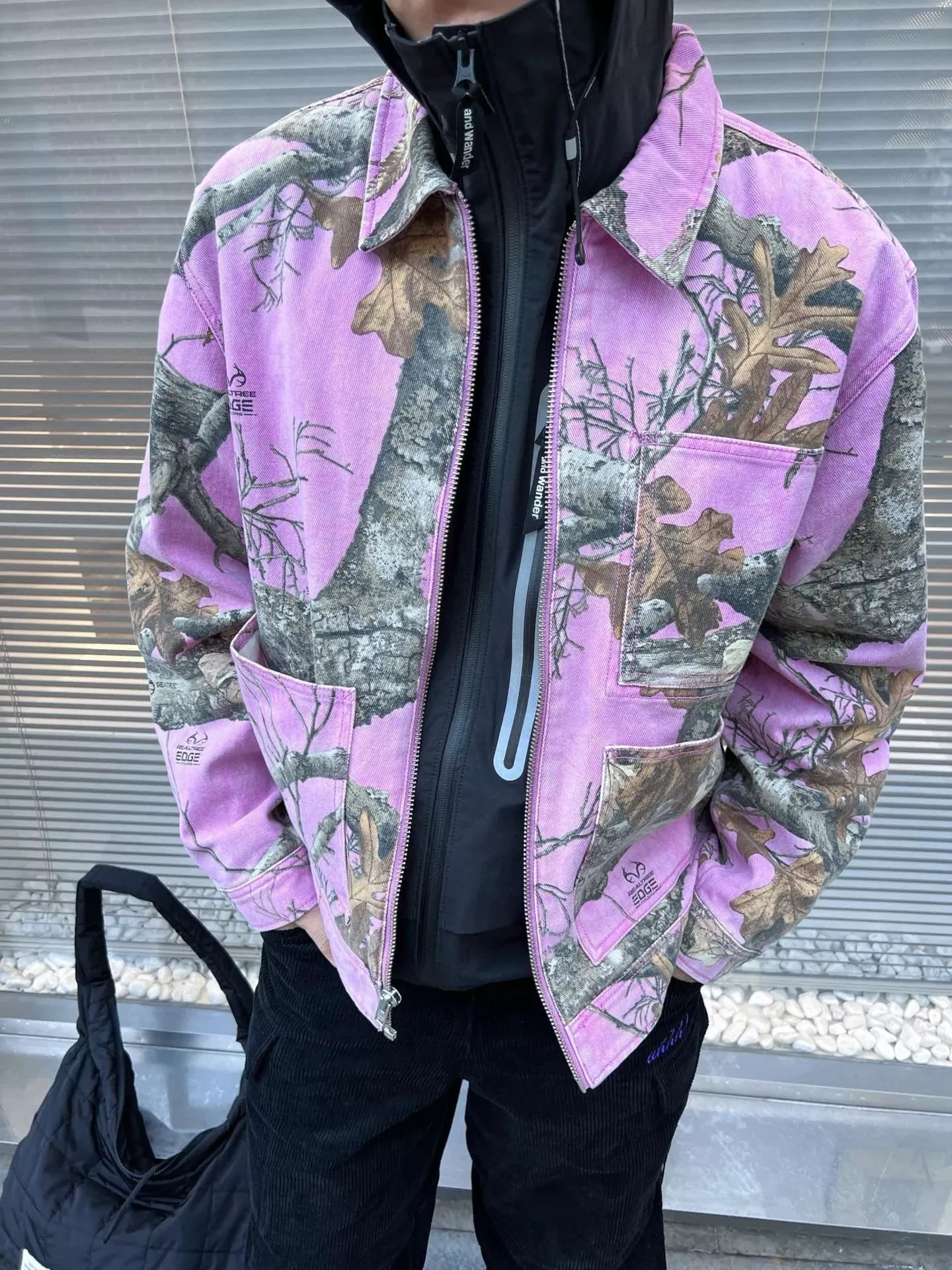 스투시 FW23 트리 브랜치 올오버 프린트 워크 집업 재킷 상세 이미지 14