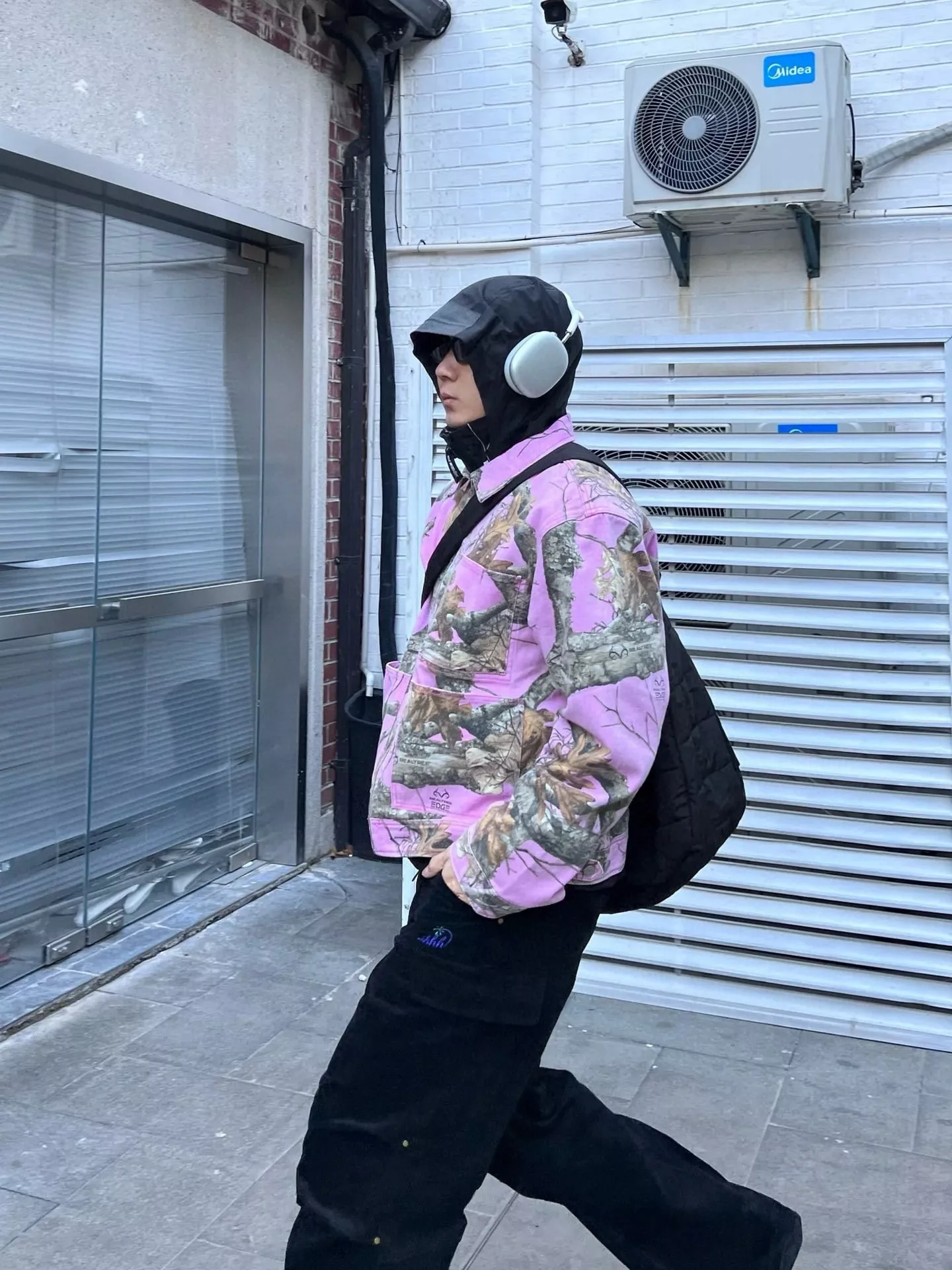 스투시 FW23 트리 브랜치 올오버 프린트 워크 집업 재킷 상세 이미지 16