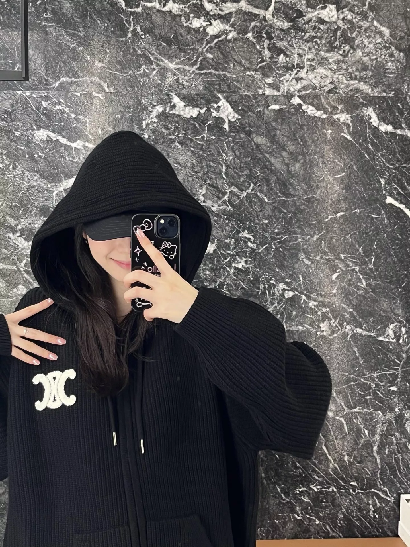 셀린느 트리옹프 로고 자수 니트 후드 집업 상세 이미지 19