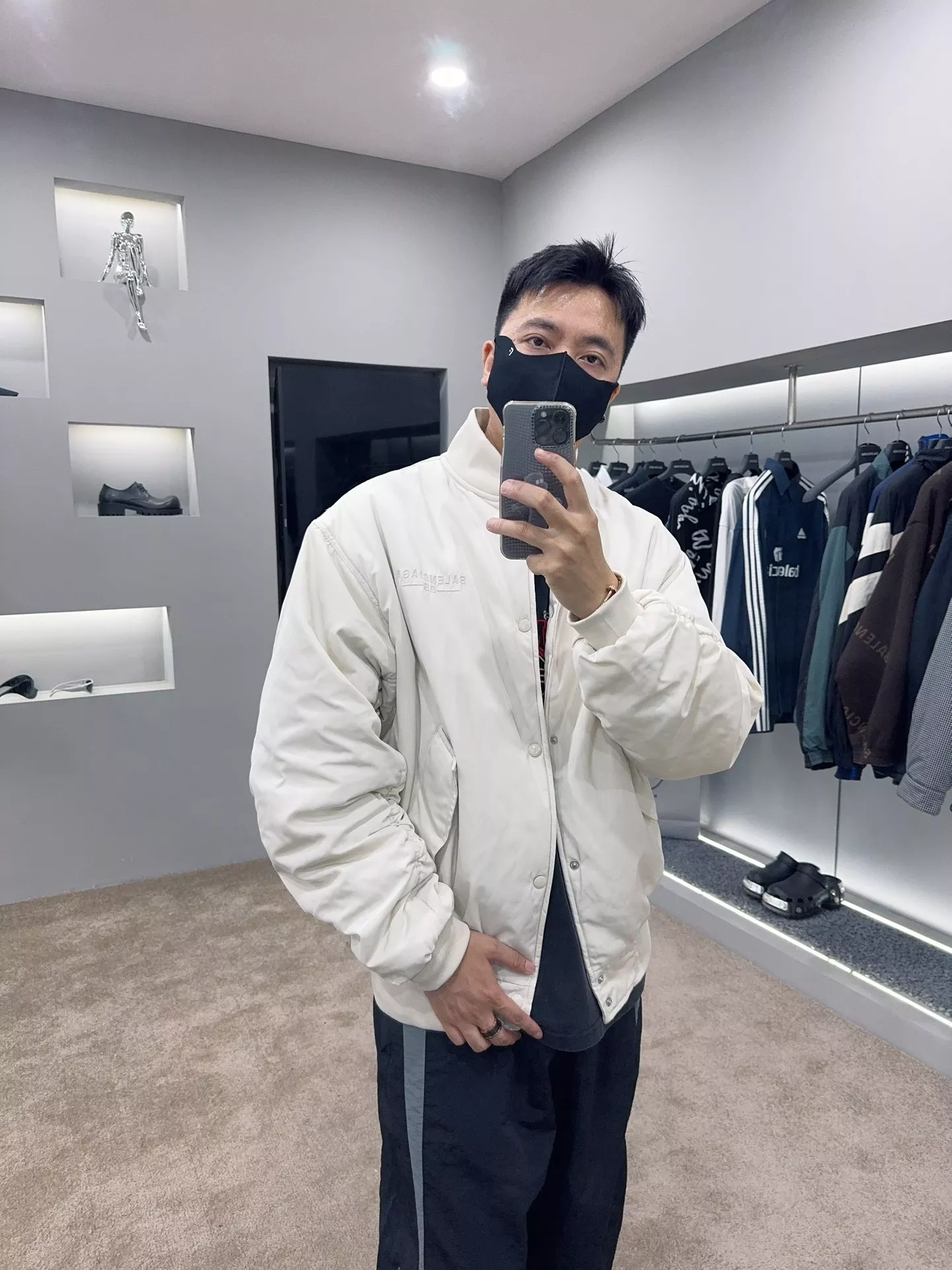 발렌시아가 더블B 전후면 자수 항공 점퍼 패딩 재킷 상세 이미지 15