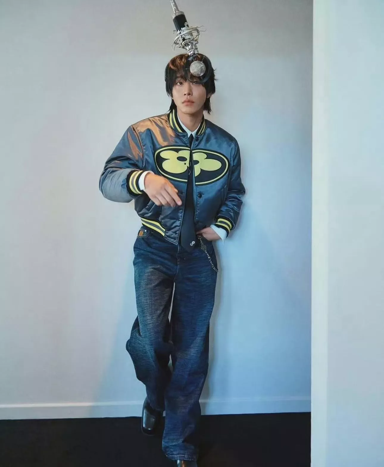 루이비통 25FW 사계절 클로버 패치 자수 바시티 패딩 재킷 상세 이미지 17