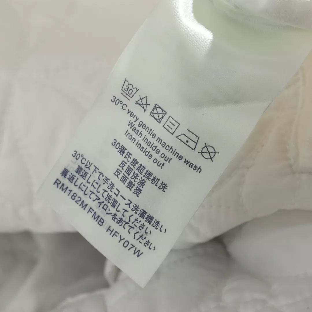 루이비통 모노그램 자카드 양모 퍼칼라 허리밴딩 집업 재킷 상세 이미지 22