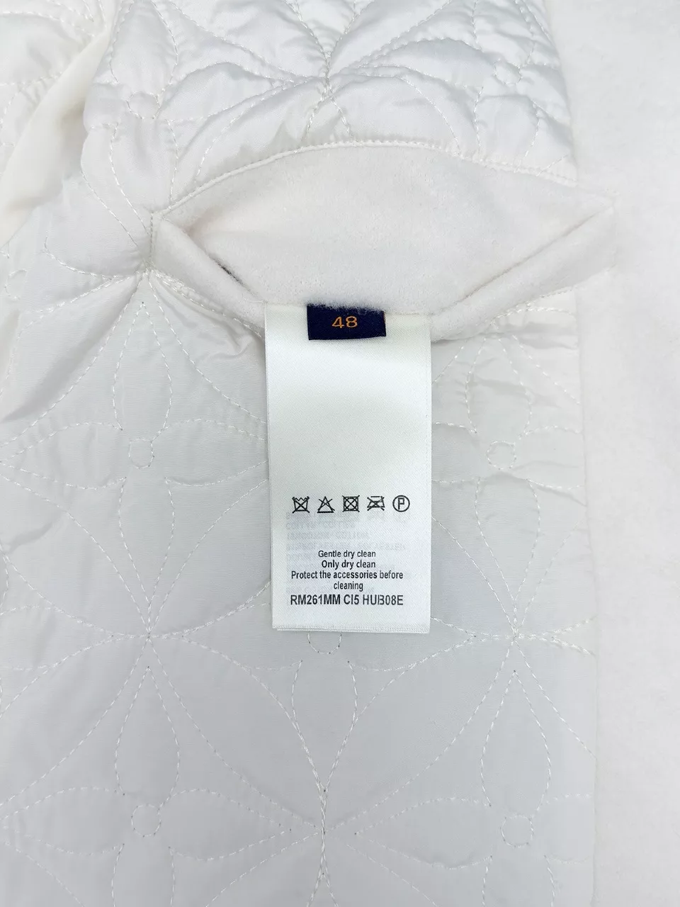 루이비통 모노그램 자카드 양모 퍼칼라 허리밴딩 집업 재킷 상세 이미지 9