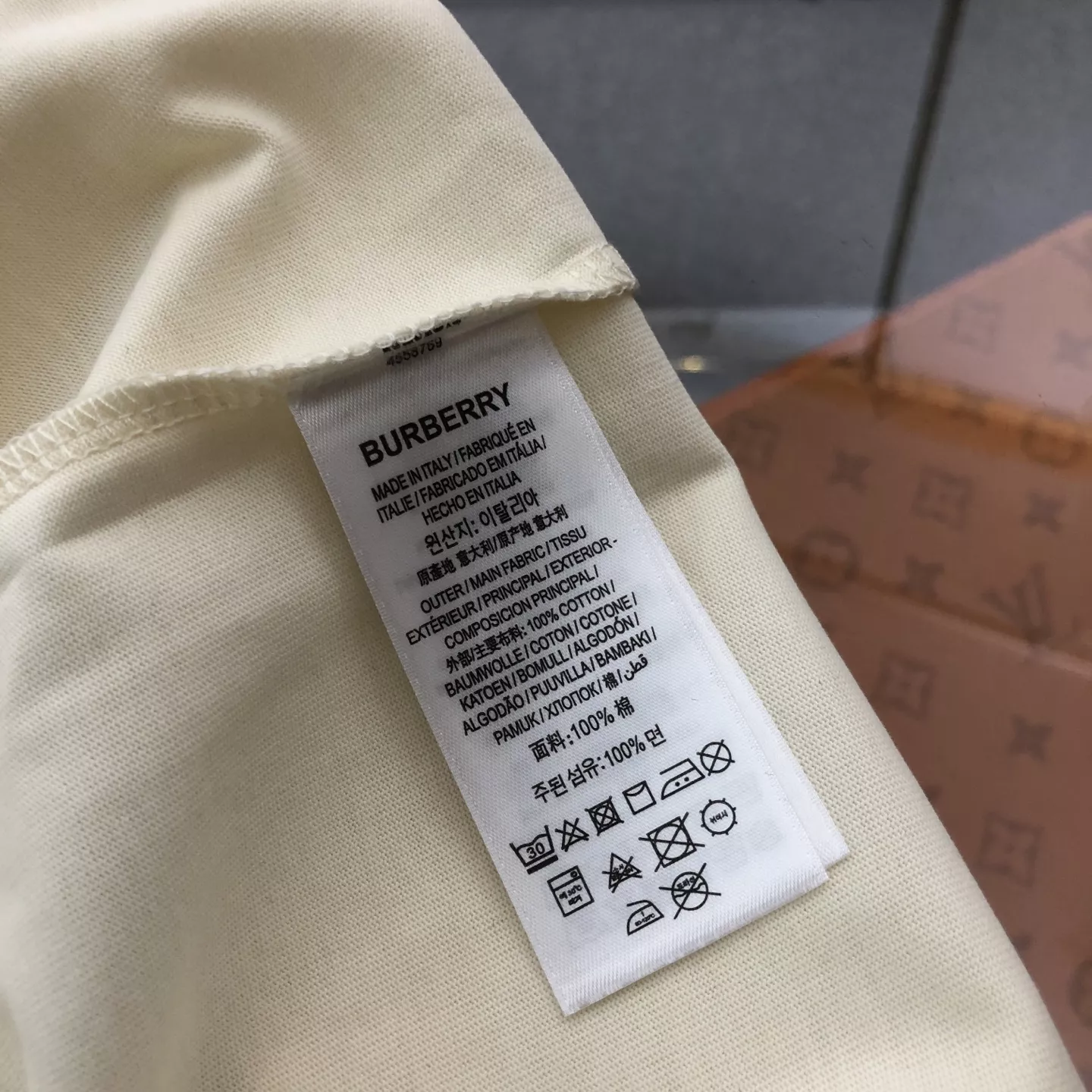 버버리 자수 로고 라운드넥 반소매 티셔츠 상세 이미지 21