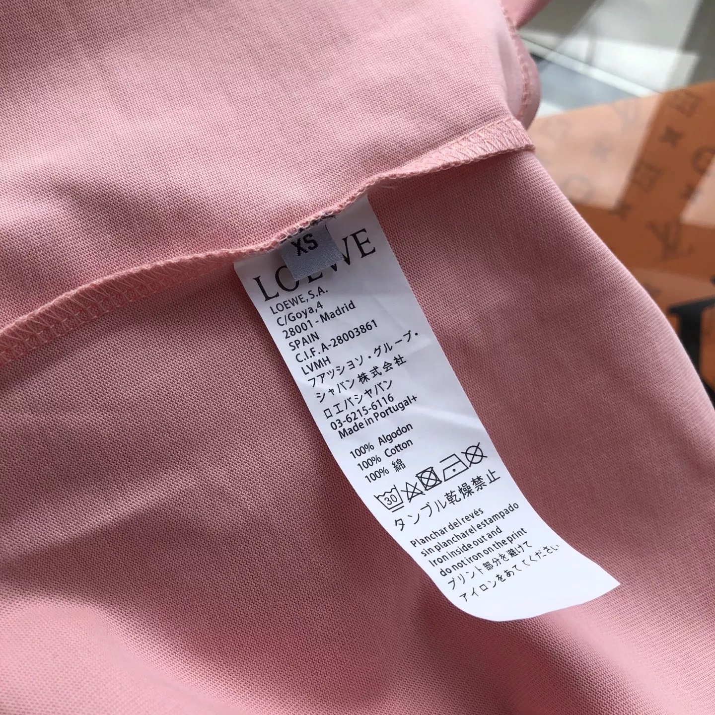 로에베 로고 자수 패치 라운드넥 반소매 티셔츠 상세 이미지 19