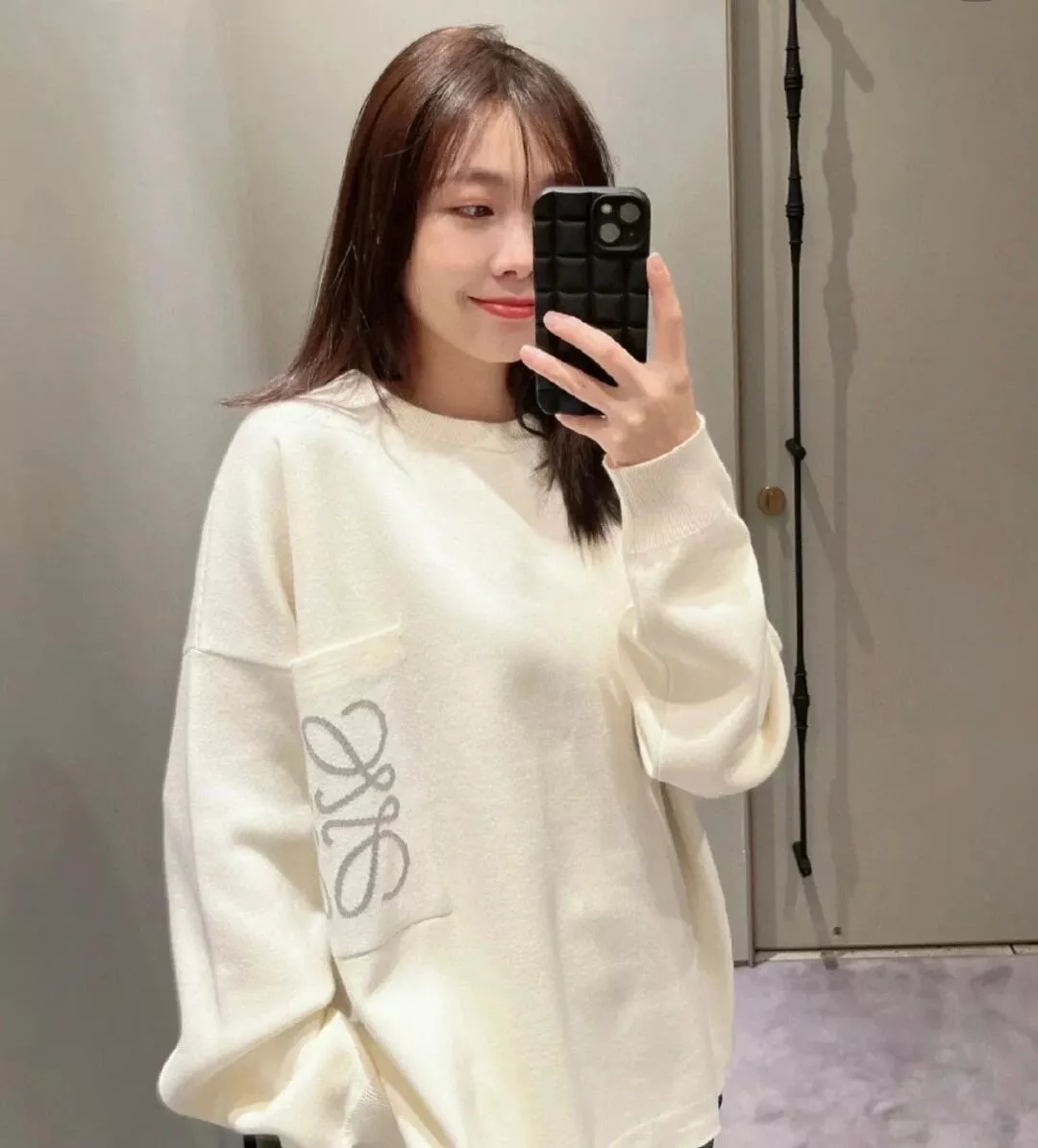 로에베 자카드 아나그램 포켓 라운드넥 니트 풀오버 상세 이미지 10