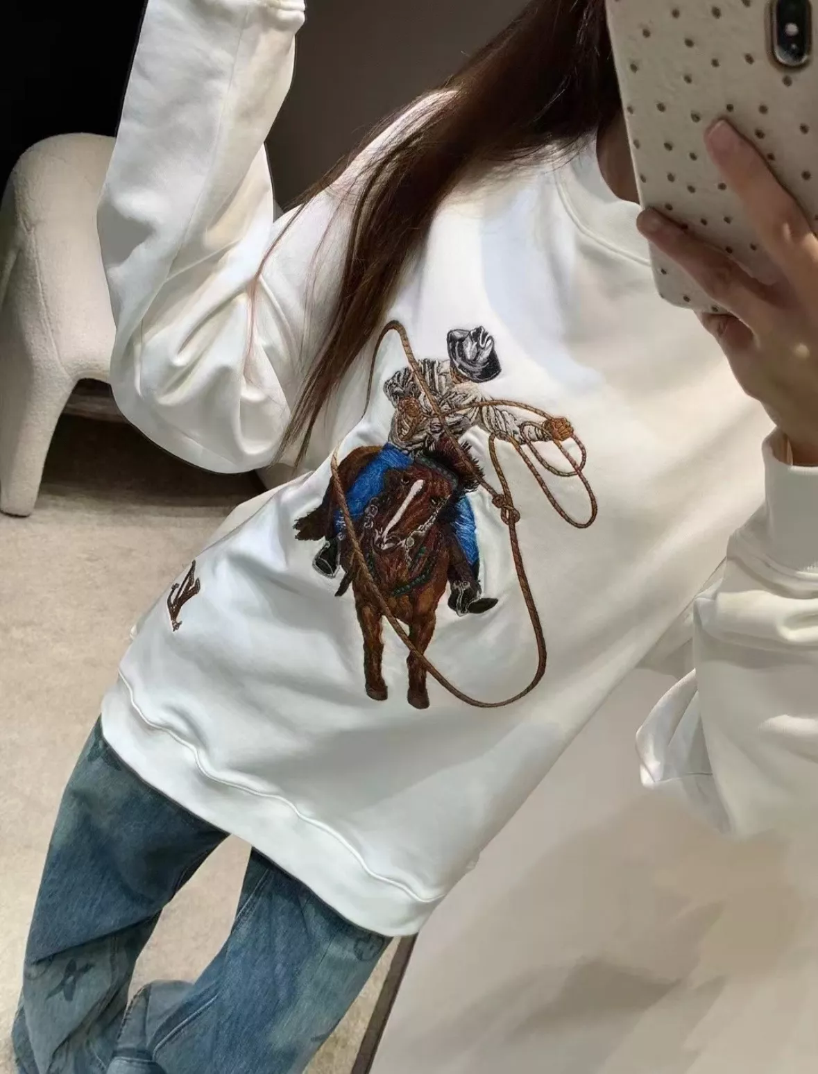 루이비통 24FW 웨스턴 데님 무드 자수 크루넥 스웨트셔츠 상세 이미지 14