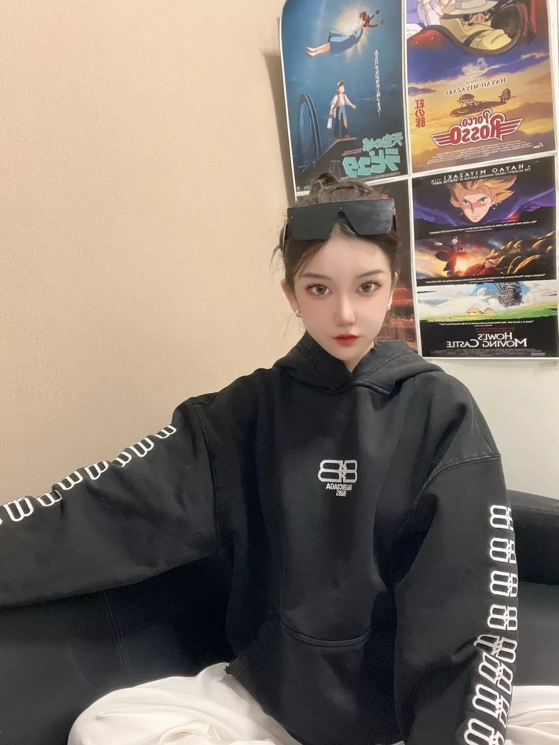 발렌시아가 더블 B 로고 자수 워싱 후드 상세 이미지 15