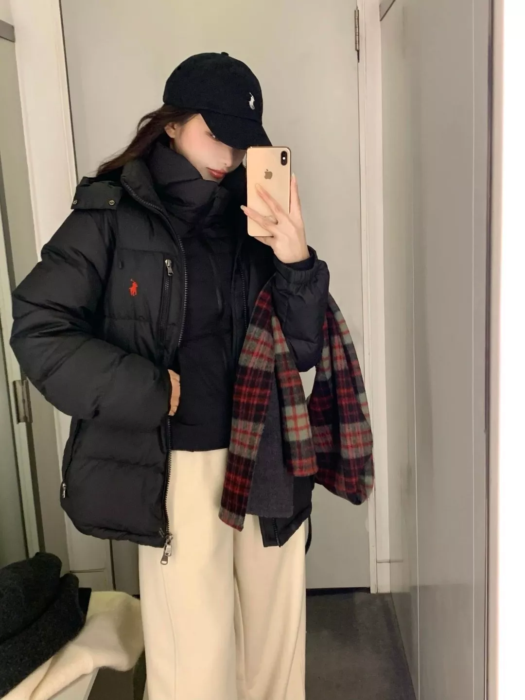랄프로렌 클래식 포니 로고 자수 후드 다운 재킷 상세 이미지 17