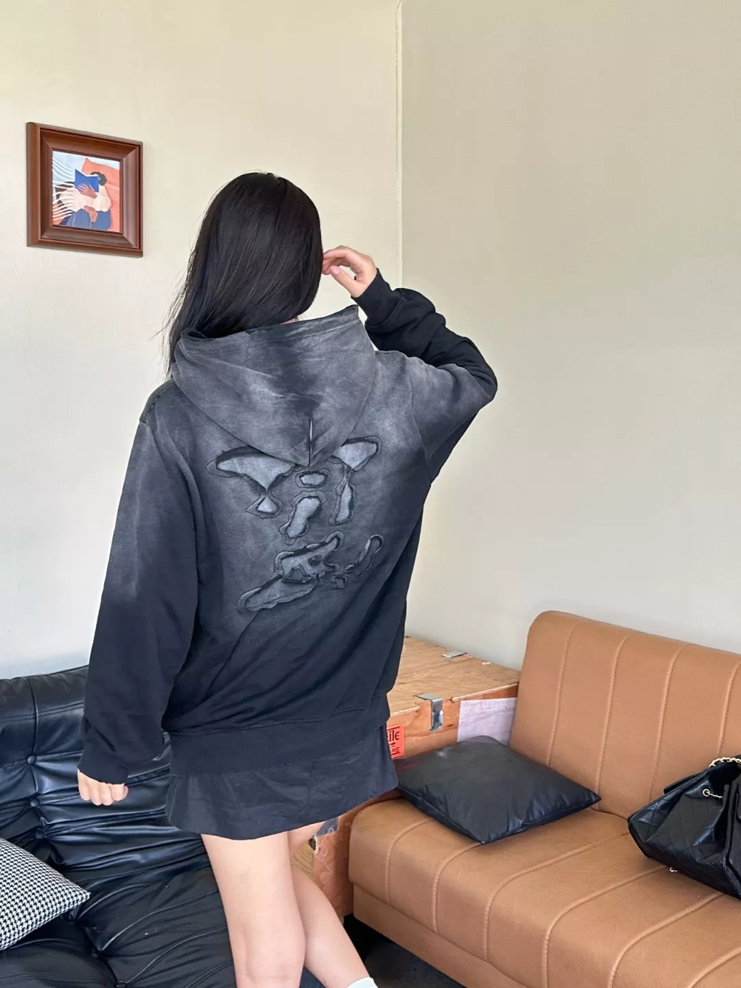 루이비통 클라우드 로고 컷아웃 패치자수 워싱 후드 상세 이미지 12