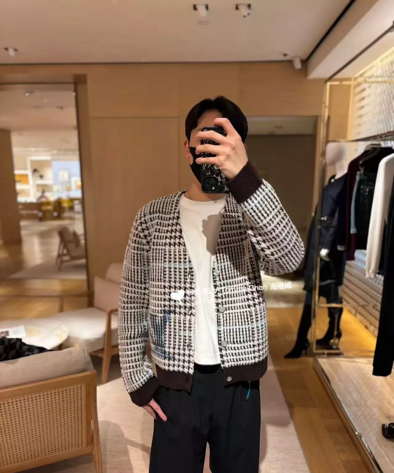 루이비통 25FW 글렌 플래드 자카드 V넥 니트 가디건 상세 이미지 14