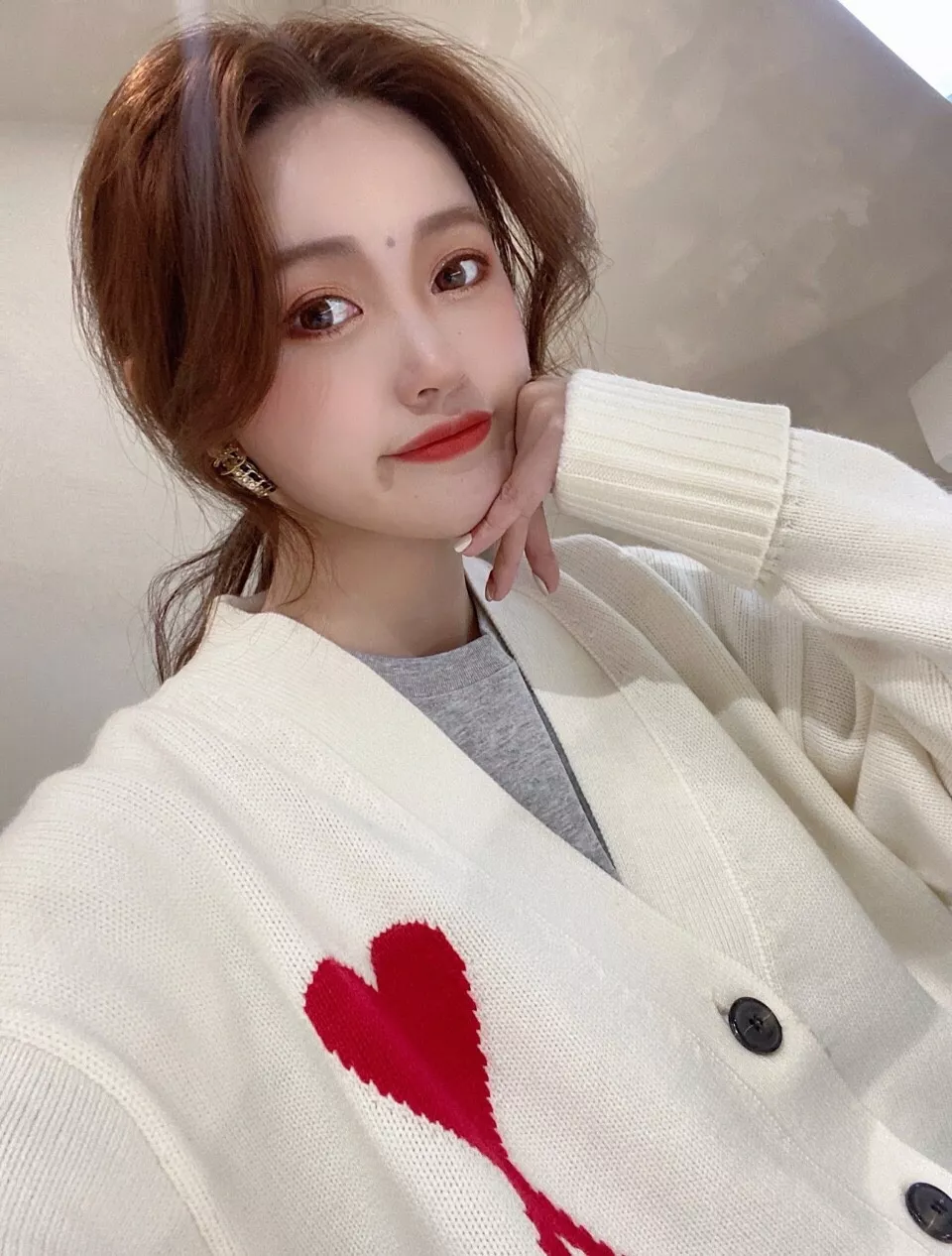아미 21FW 하트 로고 자수 V넥 니트 가디건 상세 이미지 14