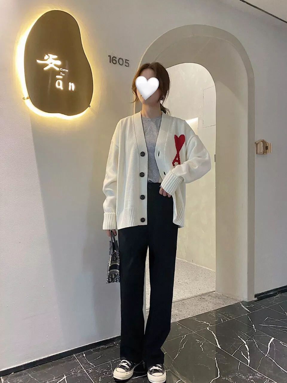 아미 21FW 하트 로고 자수 V넥 니트 가디건 상세 이미지 17