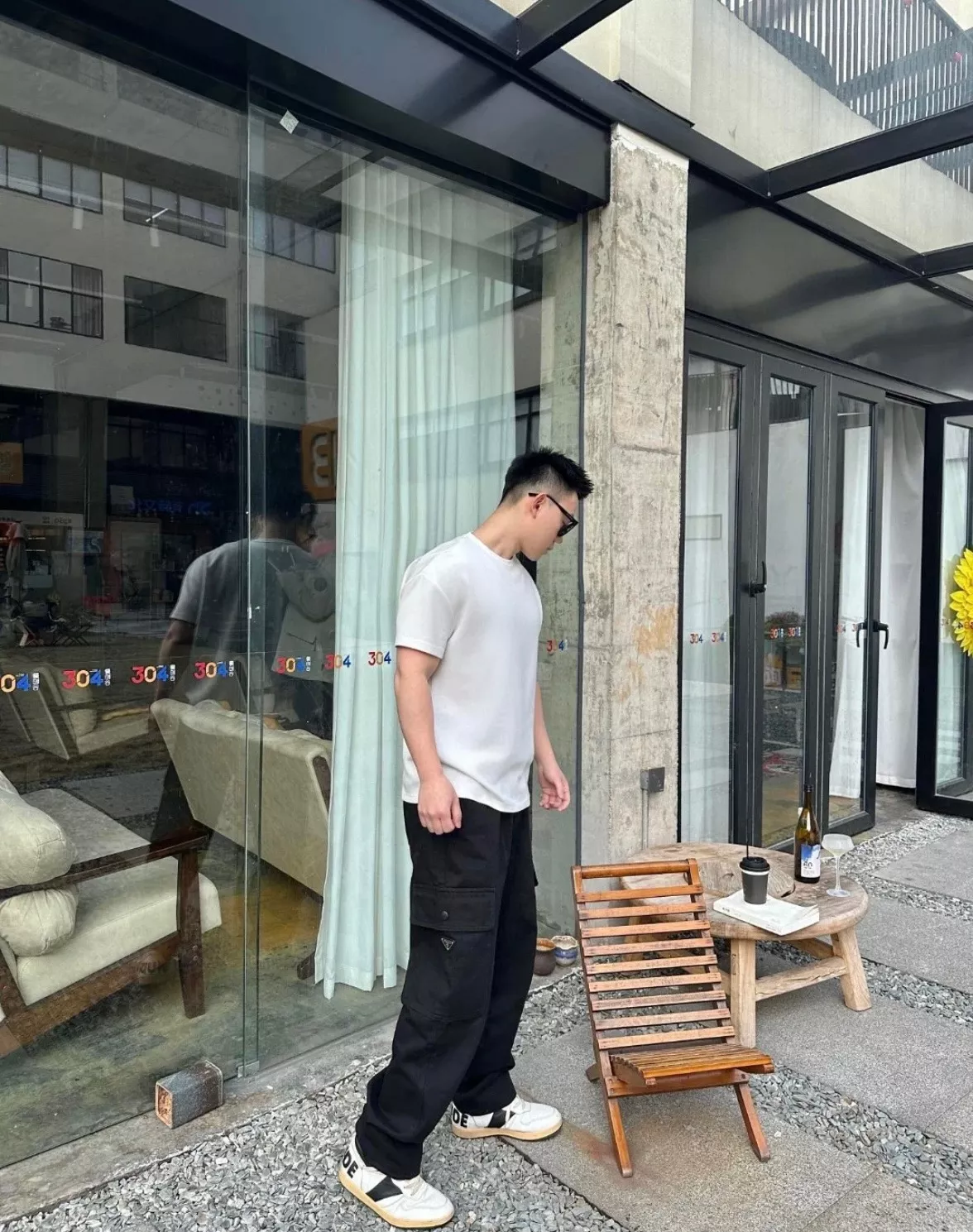 프라다 25SS 포켓 삼각 로고 카고 팬츠 상세 이미지 16
