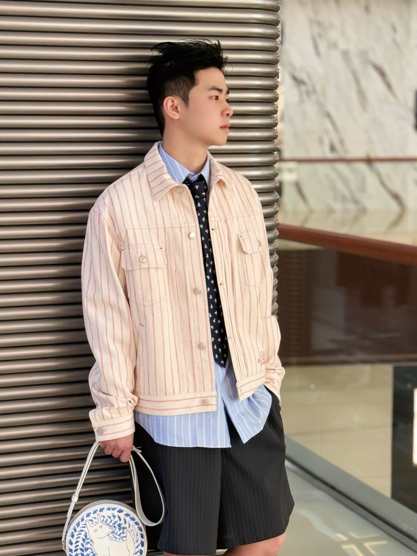 디올 25FW 자수 로고 스트라이프 데님 재킷 상세 이미지 12