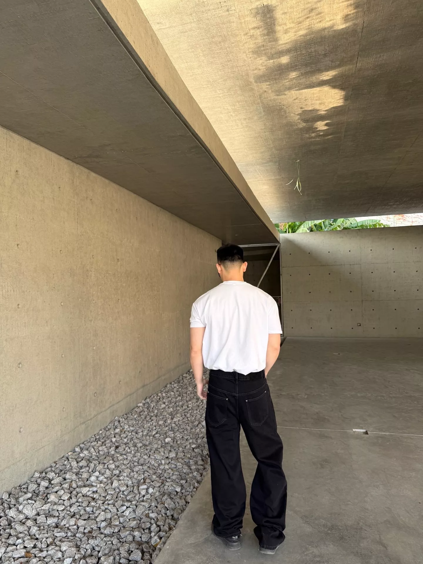 루이비통 레이저 플라워 모노그램 워싱 디스트로이드 데님 팬츠 상세 이미지 13