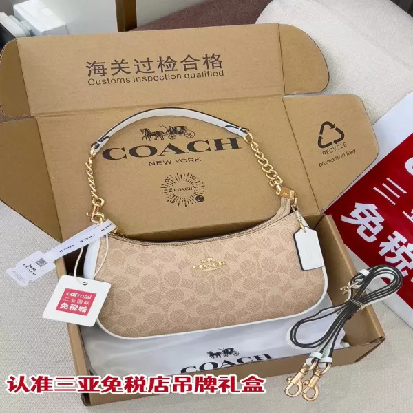 코치 테리 시그니처 PVC 레더 트림 호보백
