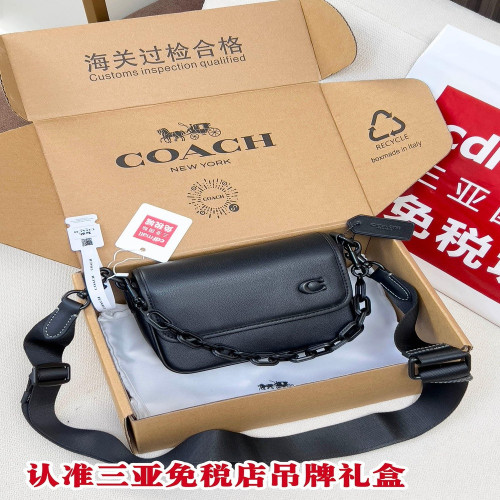 코치 차터 18 스몰 플랩 카메라 숄더백