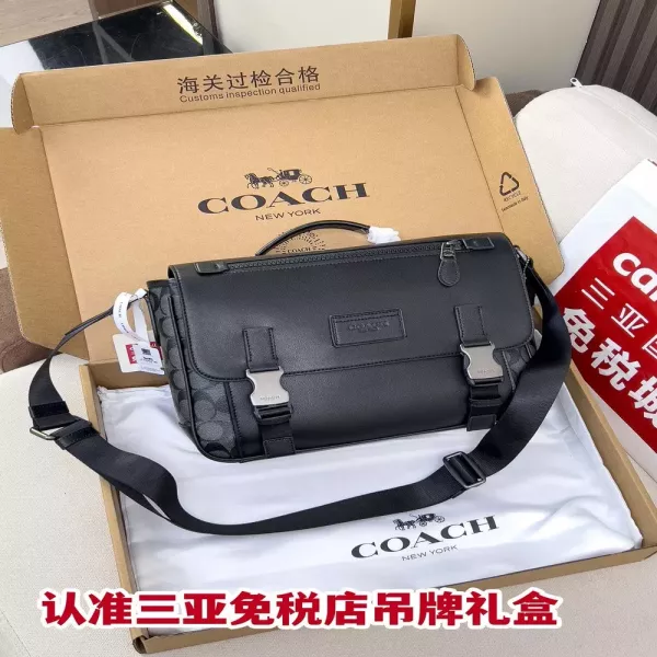 코치 시그니처 패턴 버클 플랩 메신저백