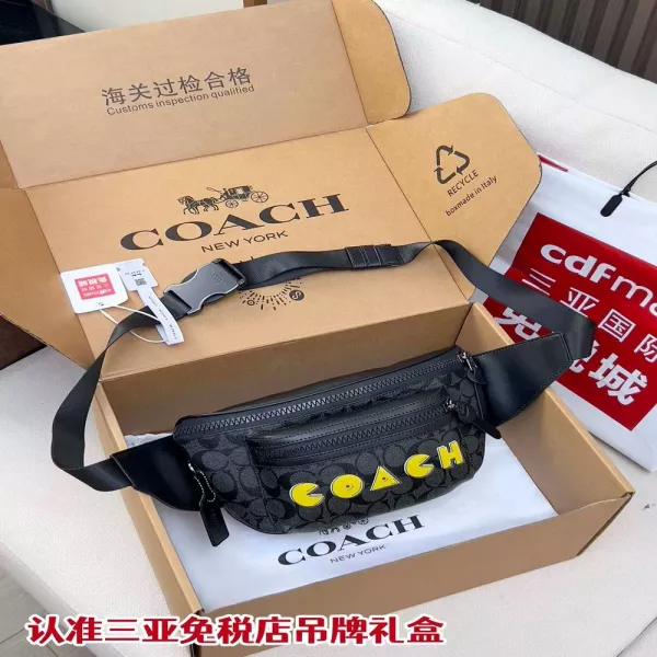 코치 시그니처 로고 프린트 남성 벨트백