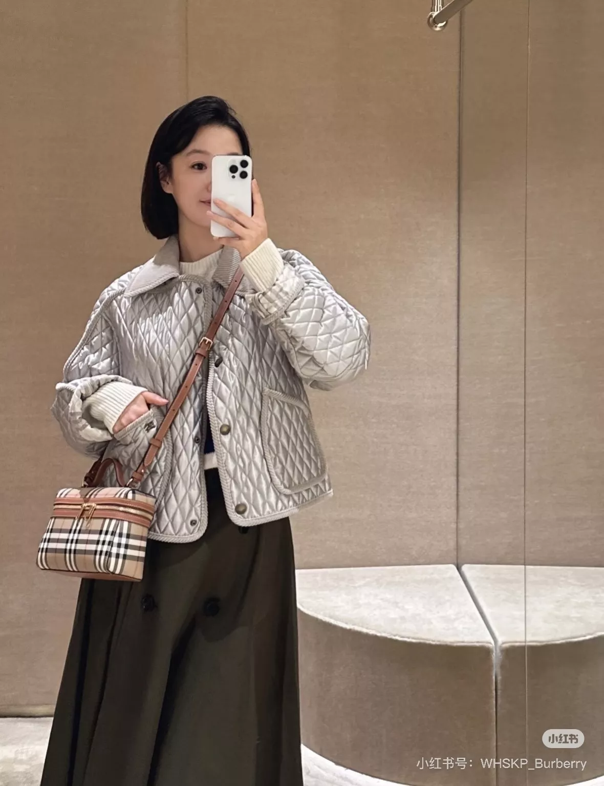 버버리 플로리스톤 여성 숏 퀼팅 나일론 패딩 재킷 상세 이미지 114
