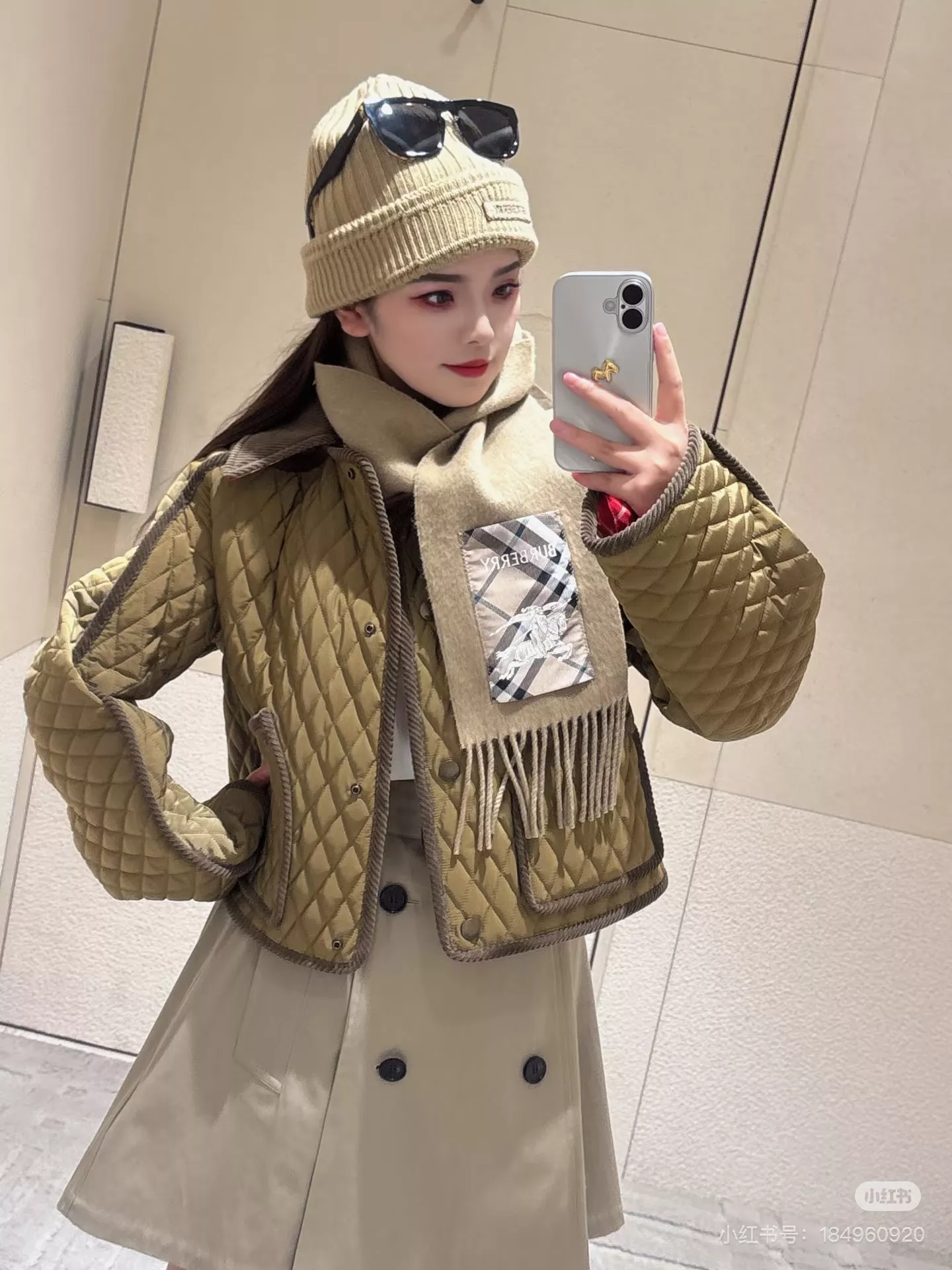 버버리 플로리스톤 여성 숏 퀼팅 나일론 패딩 재킷 상세 이미지 117