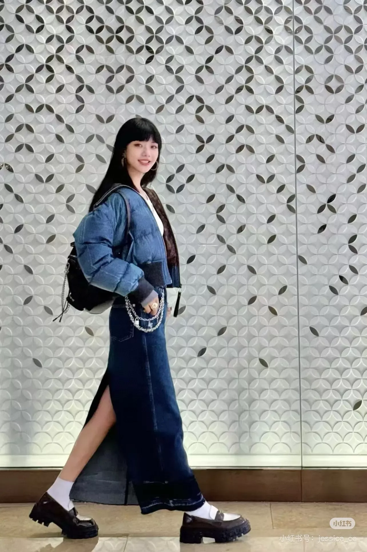 루이비통 데님 패치워크 하이넥 쇼트 다운 재킷 상세 이미지 38