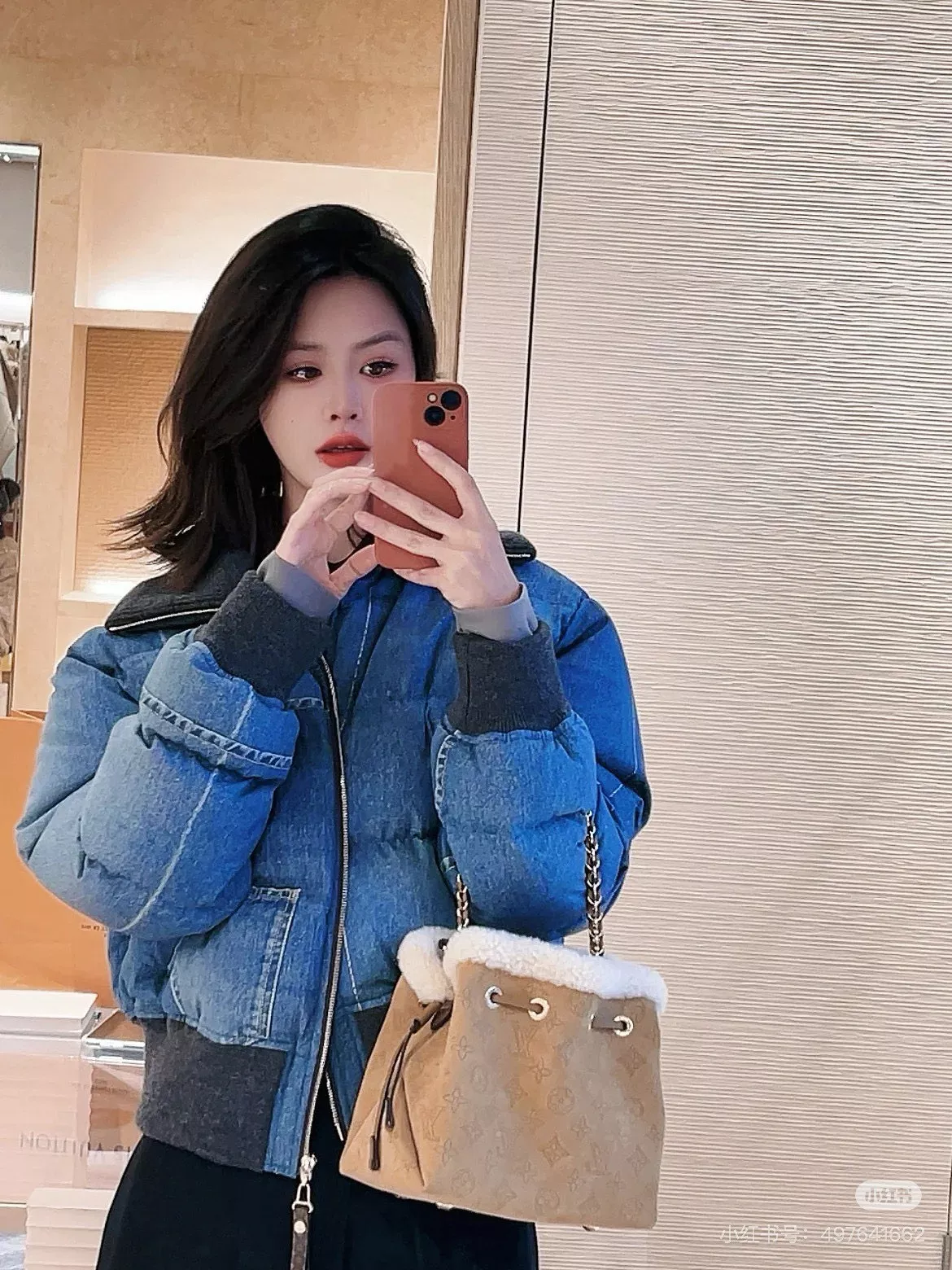 루이비통 데님 패치워크 하이넥 쇼트 다운 재킷 상세 이미지 26