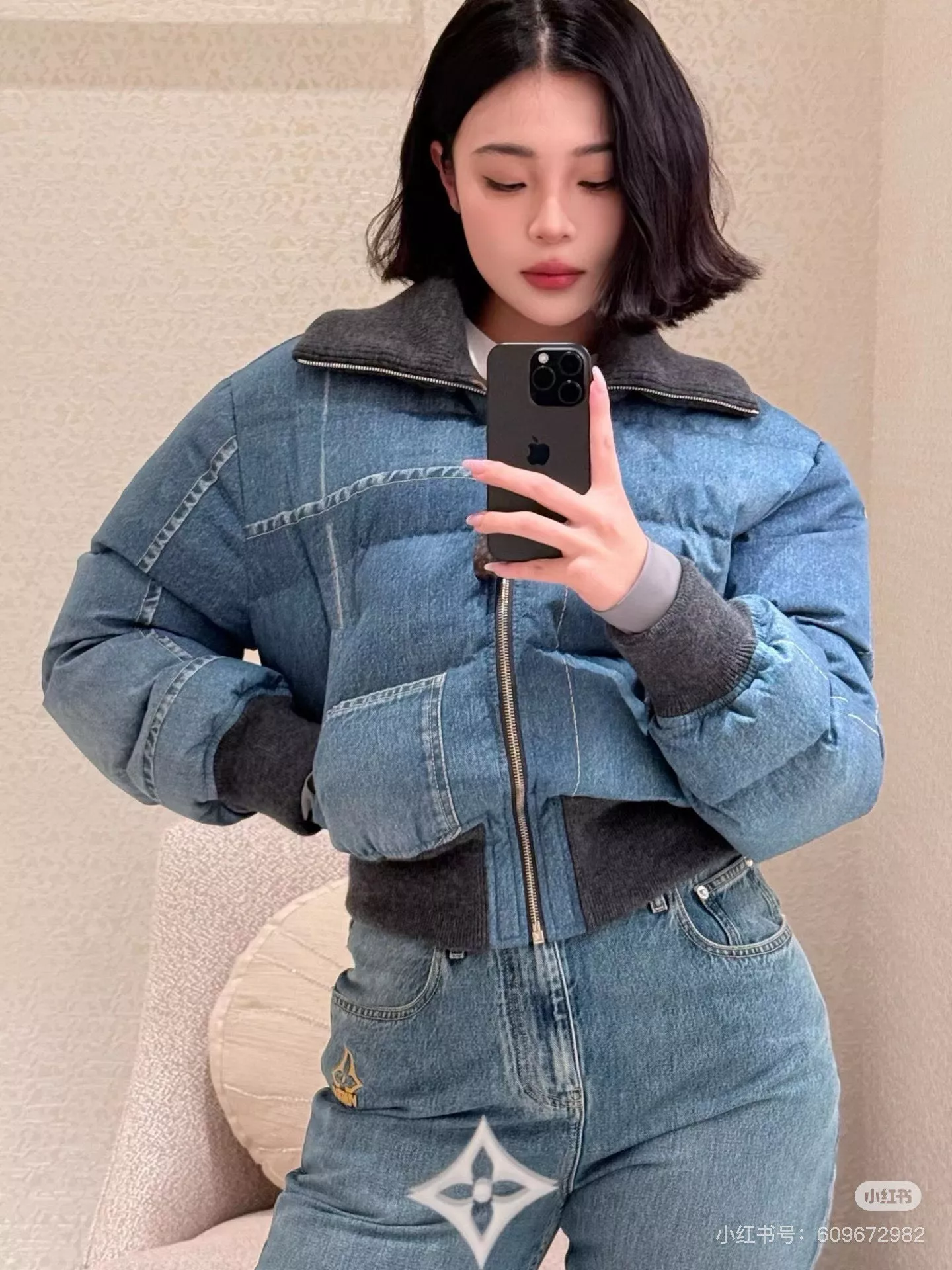 루이비통 데님 패치워크 하이넥 쇼트 다운 재킷 상세 이미지 16