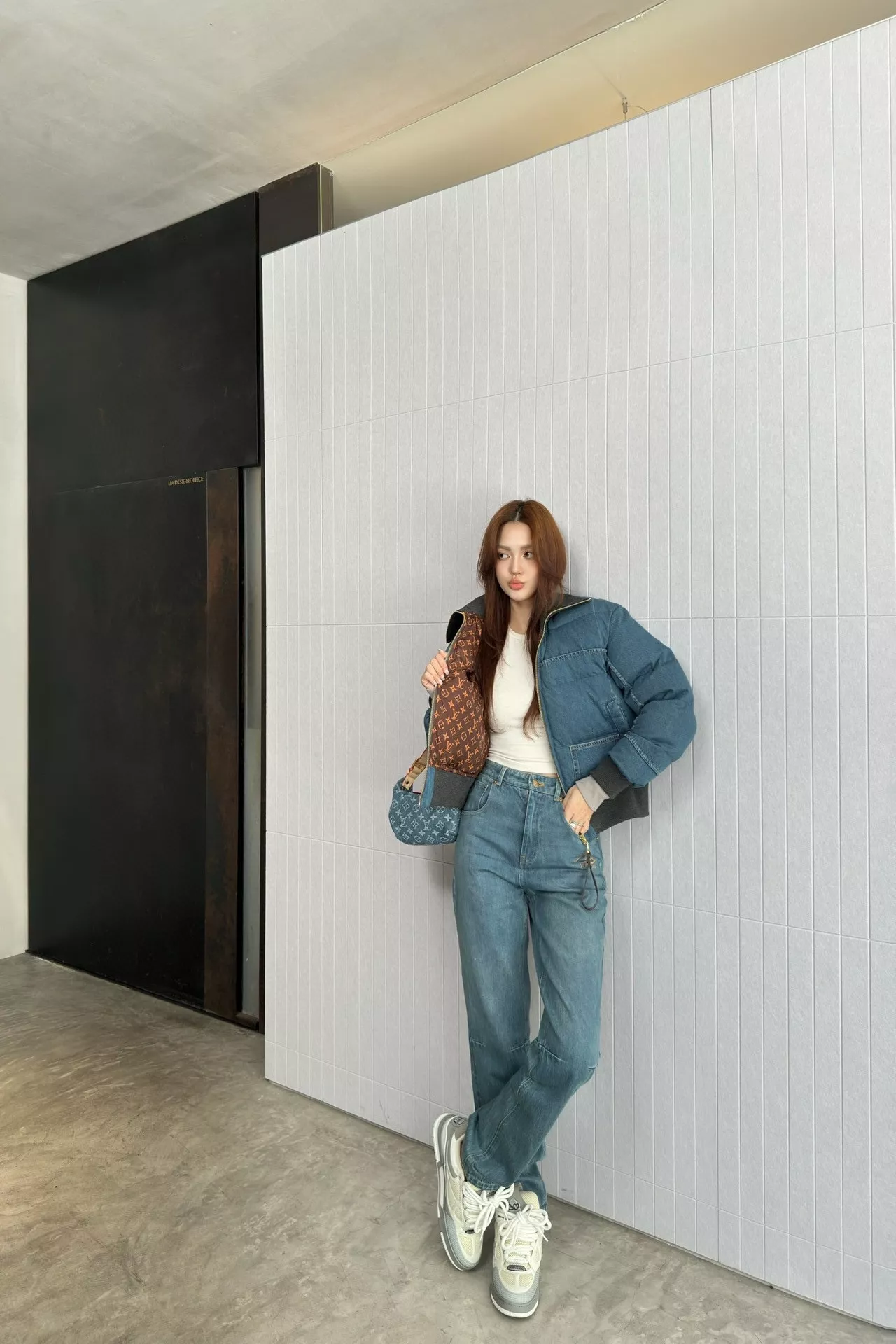 루이비통 데님 패치워크 하이넥 쇼트 다운 재킷 상세 이미지 58